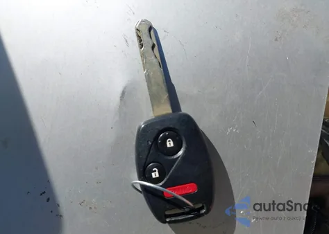 2010 Honda Fit Sport z USA, uszkodzony, nr VIN JHMGE8G40AS006795